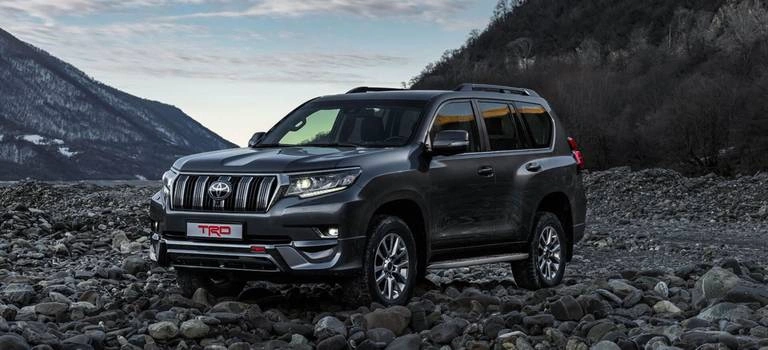 Автомобили Toyota LC Prado и LC 200 в специальной версии TRD